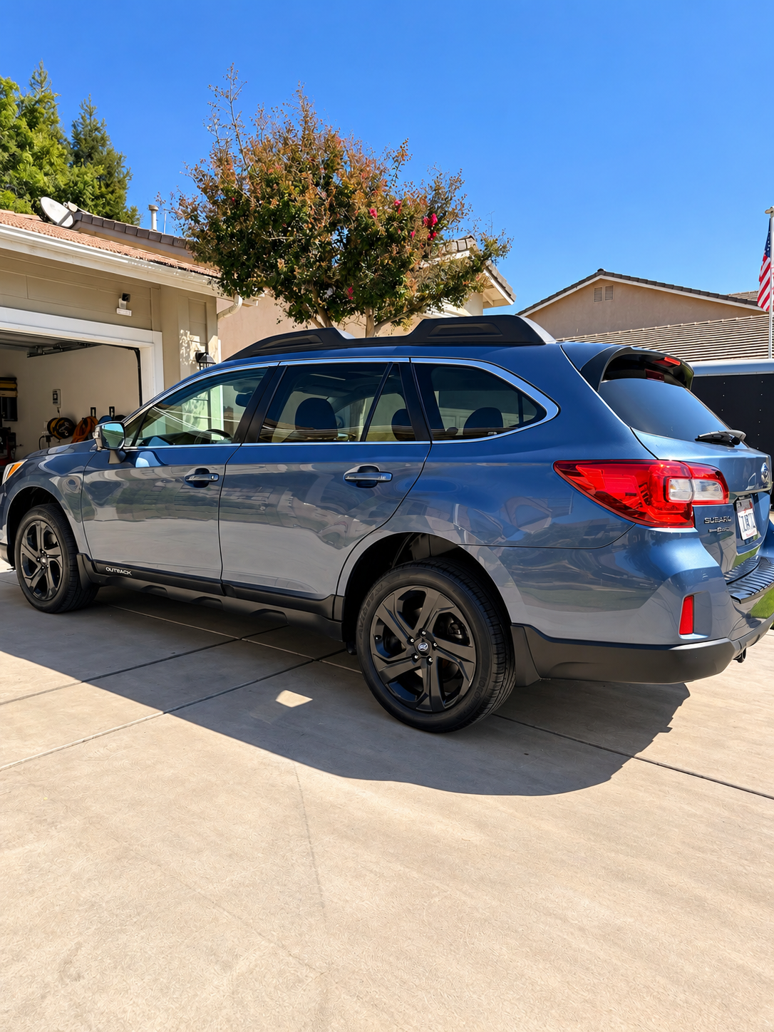 Additional view of the 2015 Subaru Outback 2.5i Premium AWD