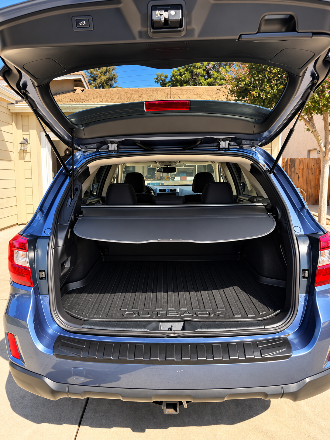 Rear cargo area of the 2015 Subaru Outback