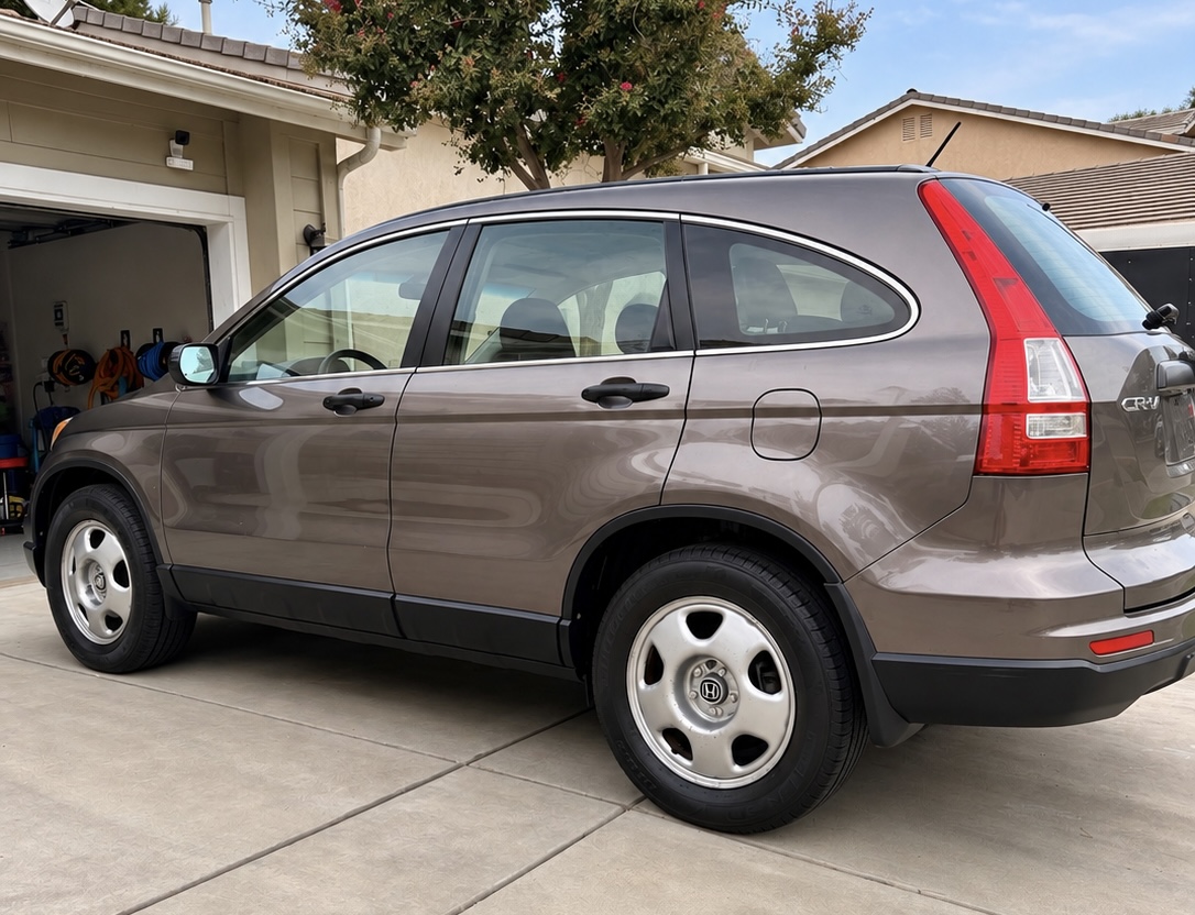2010 Honda CR-V LX AWD vehicle photo