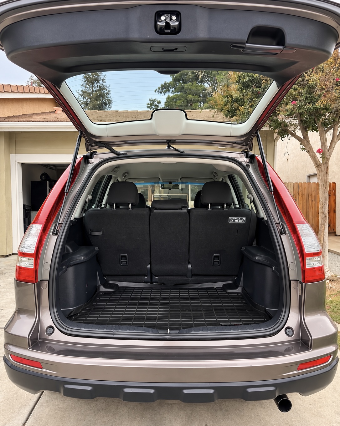 2010 Honda CR-V LX AWD vehicle photo