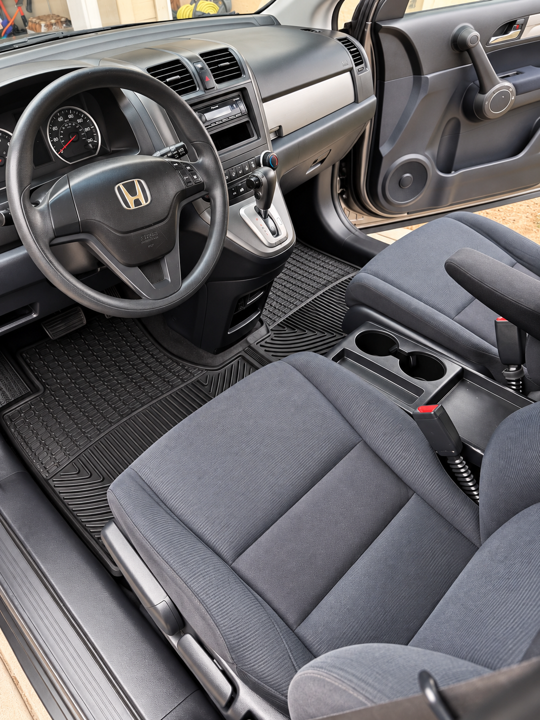 2010 Honda CR-V LX AWD vehicle photo